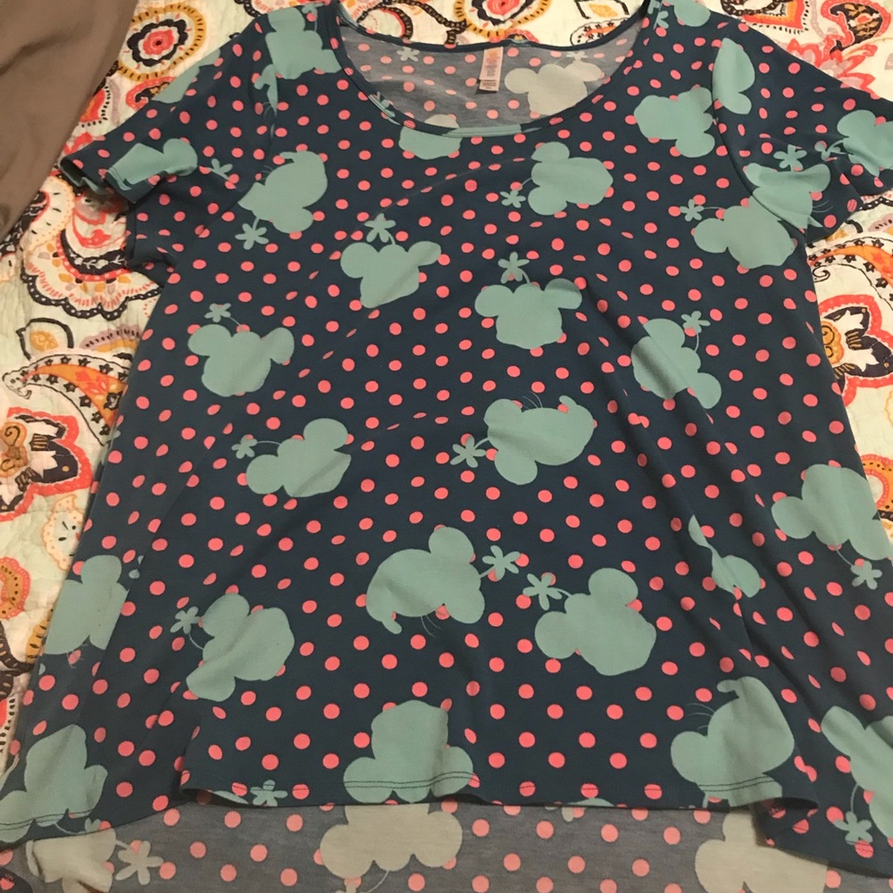 LulaRoe Classic T
